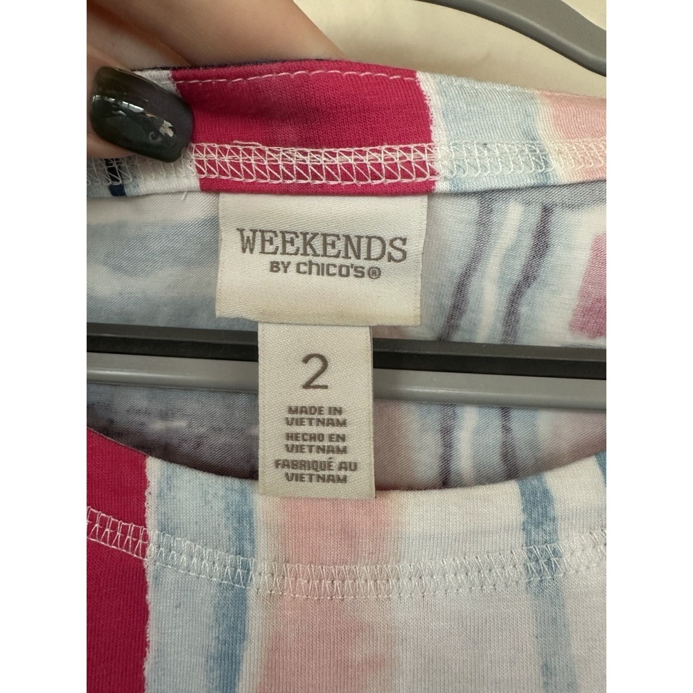 Weekends by Chico's Colorful Abstract Stripe Tee Womens Size 2 Artsy Modern - Picture 3 of 10